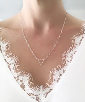 collier triangle argent