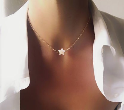 Collier tendance 2021- ras du cou etoile