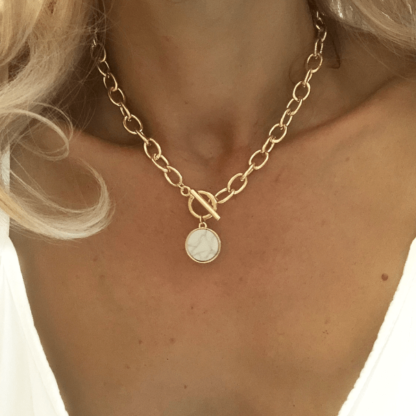 collier marbre blanc