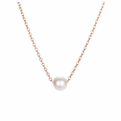 Collier chaine fine perle tendance 2024