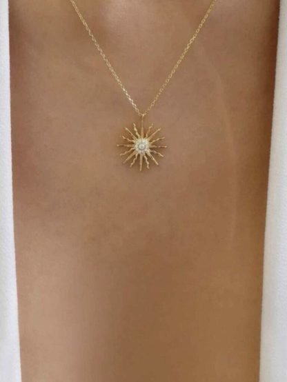 collier soleil strass dore