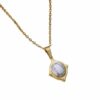 collier petite medaille blanche